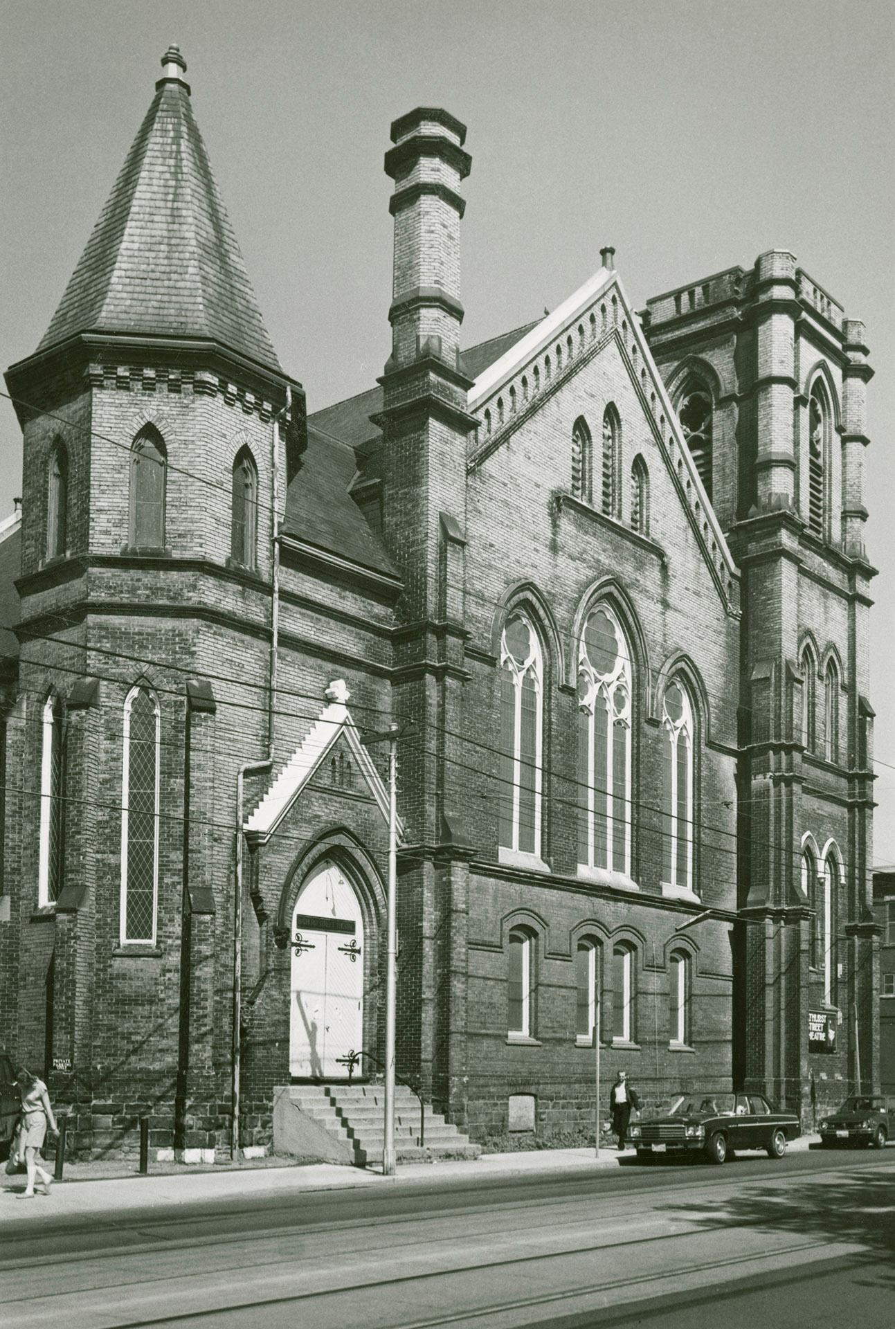 Church bldg year 1982